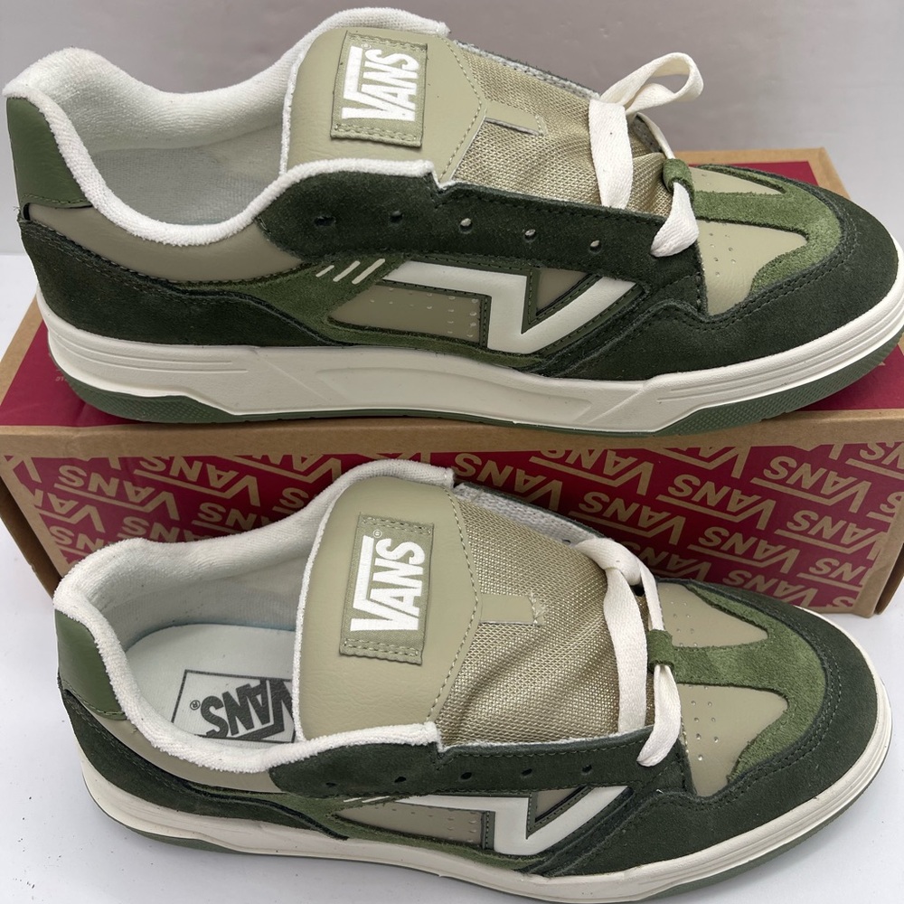 Vans Men’s 10.5 Upland
Green/Multi
VN000D1HBGK Skate Sneakers - Picture 2 of 16